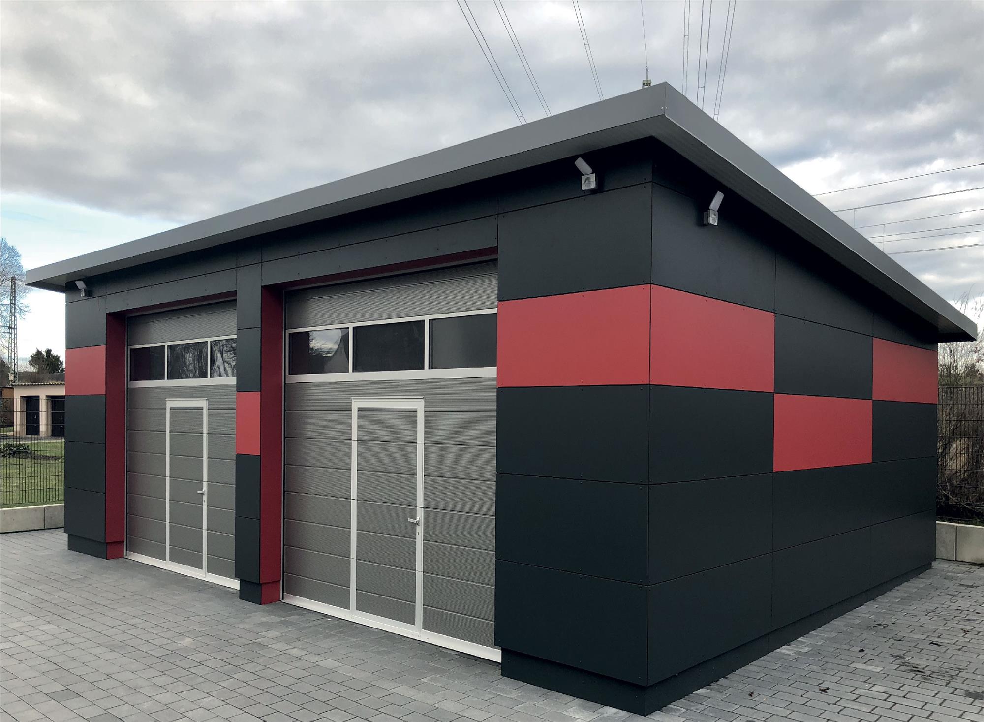 Industrial & hall doors