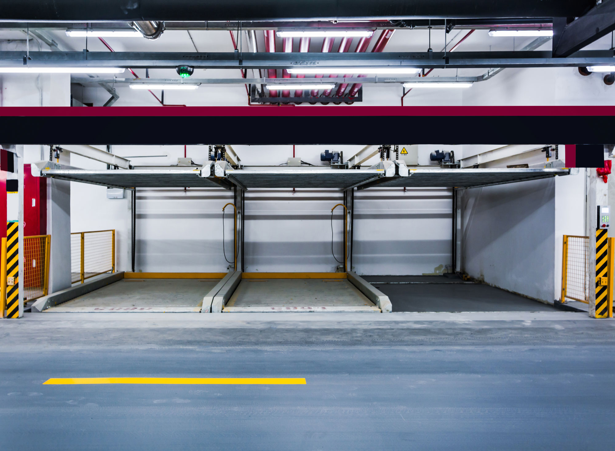 Yer altı otopark kapıları